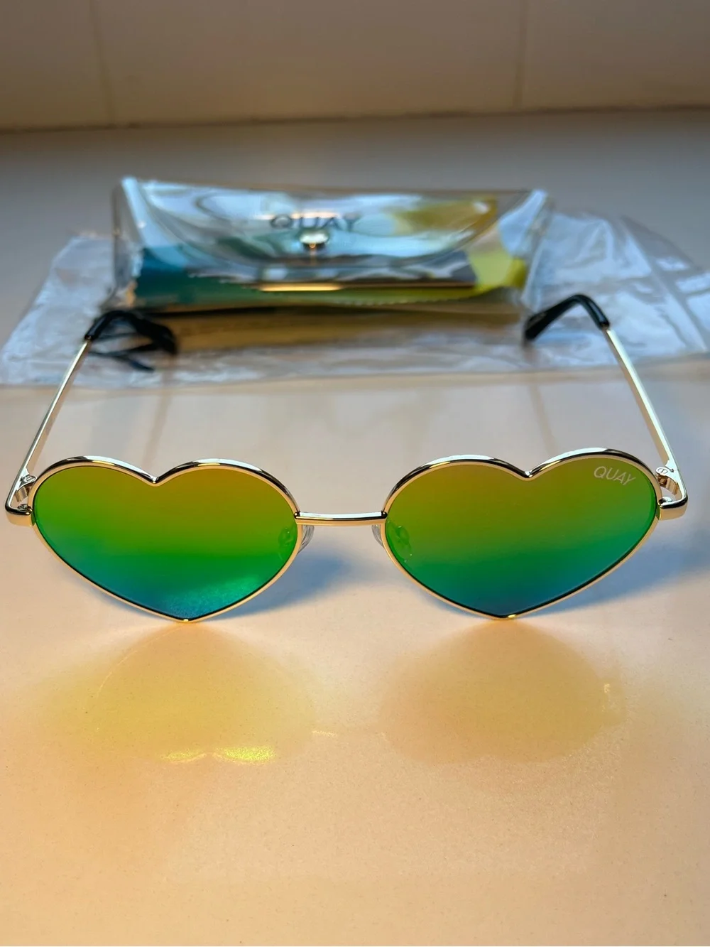 Quay Australia Heartbreaker Sunglasses Gold Frame / Rainbow Mirrored Lens - NWT